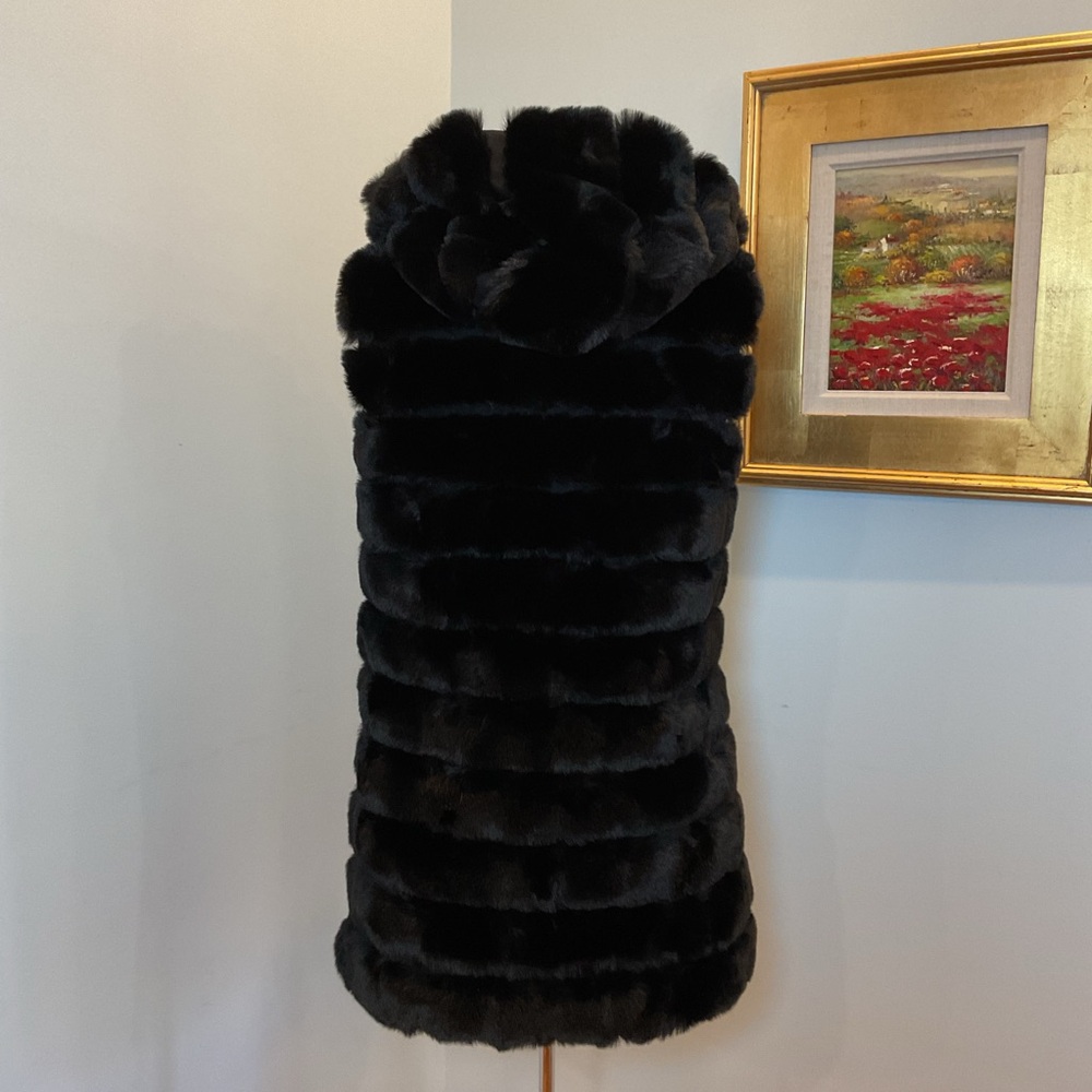 Michael Michael Kors Black Faux Fur‎ Vest NWT - Picture 4 of 10